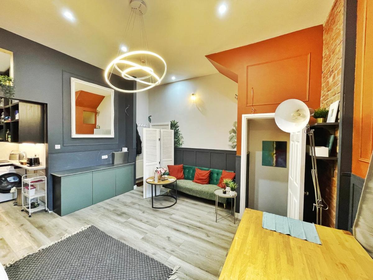 Adeamstays Provides Beautiful Centrally Located 1 And 2 Bed Apartments On Liverpools Boulevard Buitenkant foto
