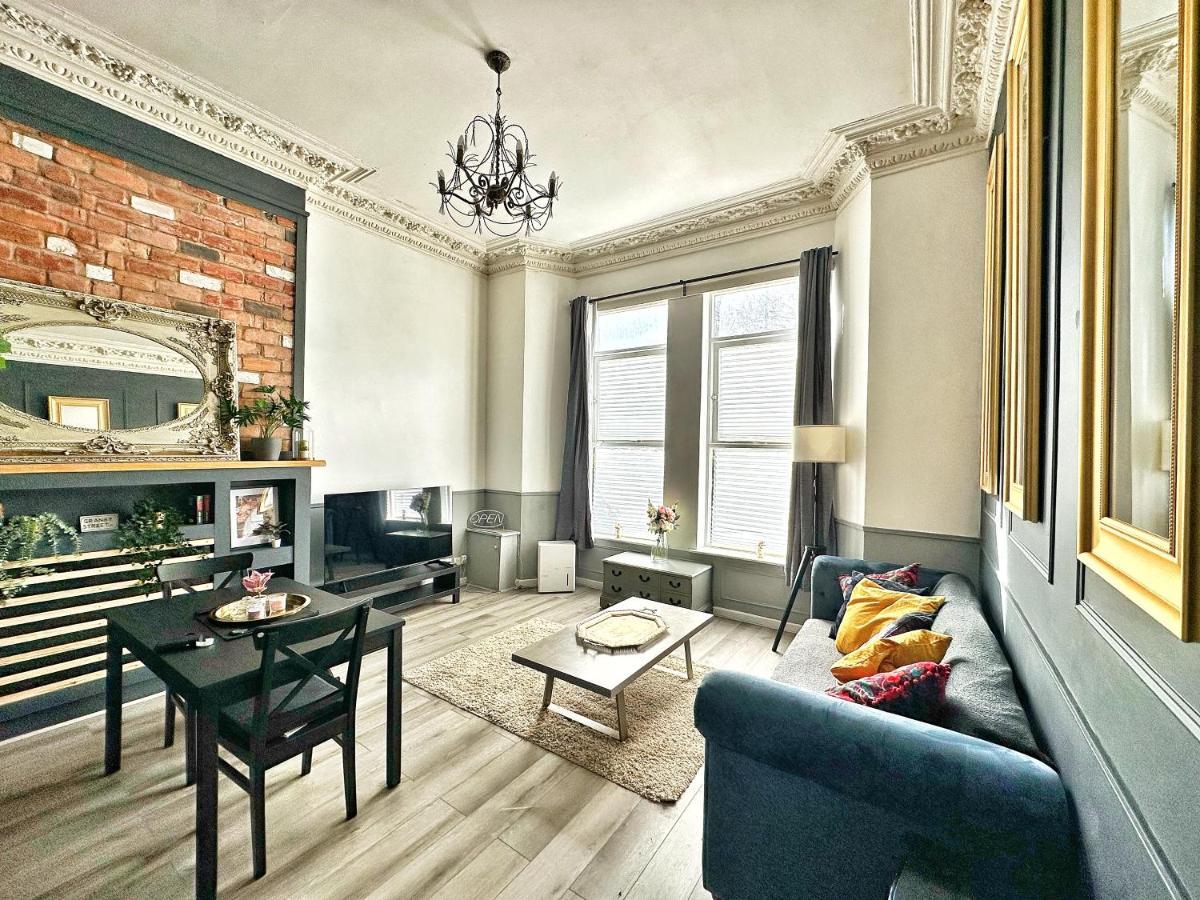 Adeamstays Provides Beautiful Centrally Located 1 And 2 Bed Apartments On Liverpools Boulevard Buitenkant foto