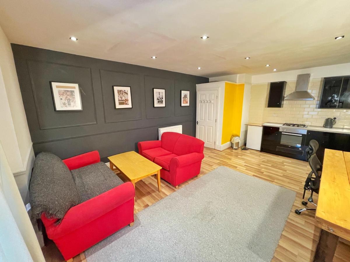 Adeamstays Provides Beautiful Centrally Located 1 And 2 Bed Apartments On Liverpools Boulevard Buitenkant foto