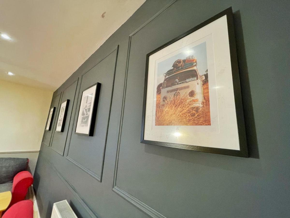 Adeamstays Provides Beautiful Centrally Located 1 And 2 Bed Apartments On Liverpools Boulevard Buitenkant foto